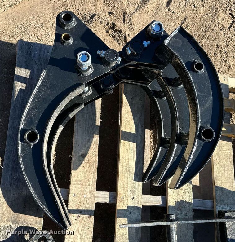 image for item ER8618 Mini excavator attachments