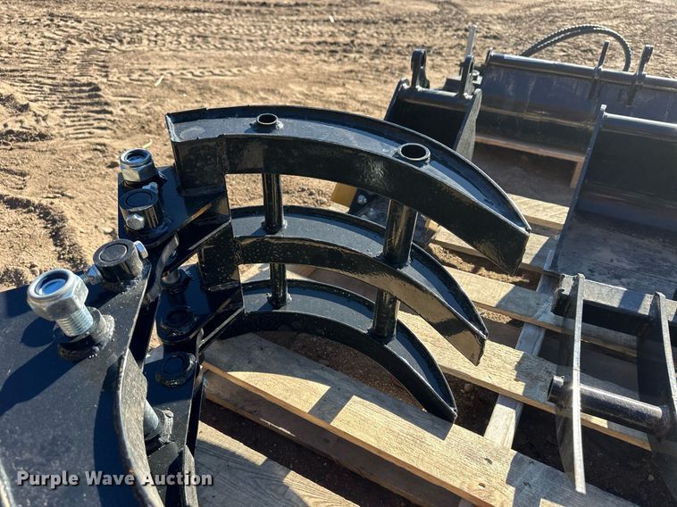 image for item ER8618 Mini excavator attachments