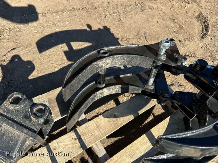 image for item ER8618 Mini excavator attachments