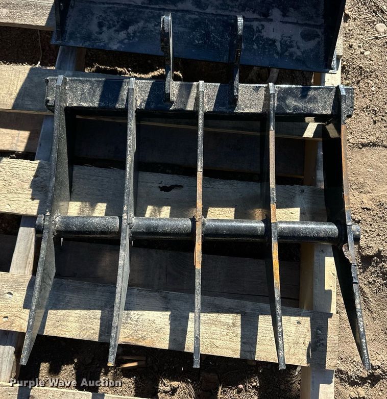 image for item ER8618 Mini excavator attachments