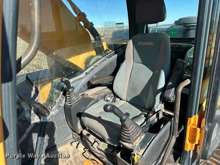 image for item ER8624 2011 Hyundai Robex 290LC-9 excavator