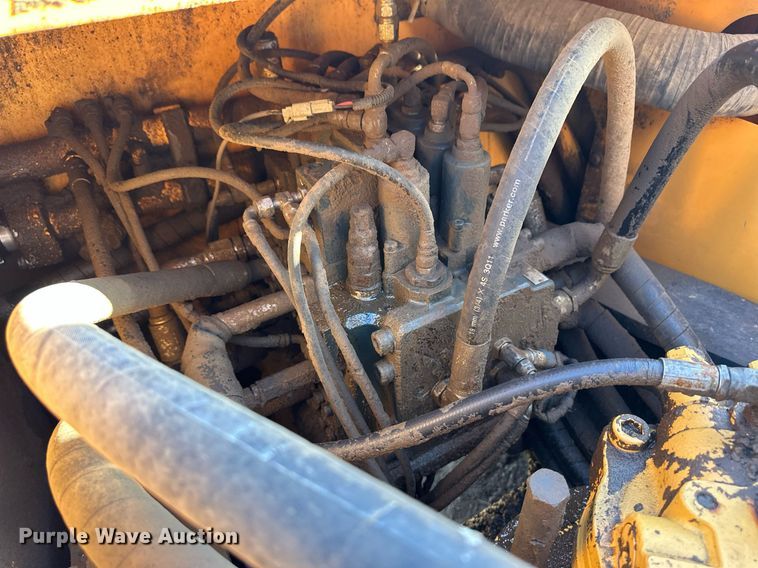 image for item ER8624 2011 Hyundai Robex 290LC-9 excavator