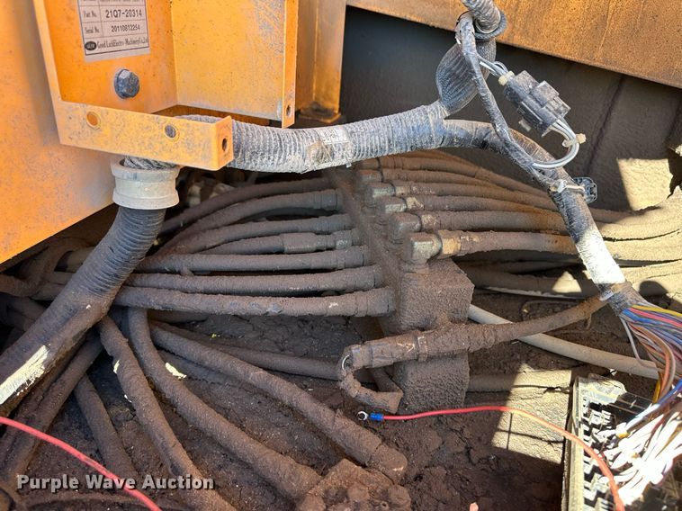 image for item ER8624 2011 Hyundai Robex 290LC-9 excavator