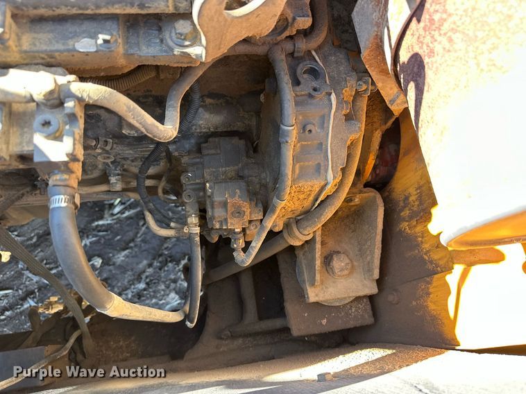 image for item ER8624 2011 Hyundai Robex 290LC-9 excavator