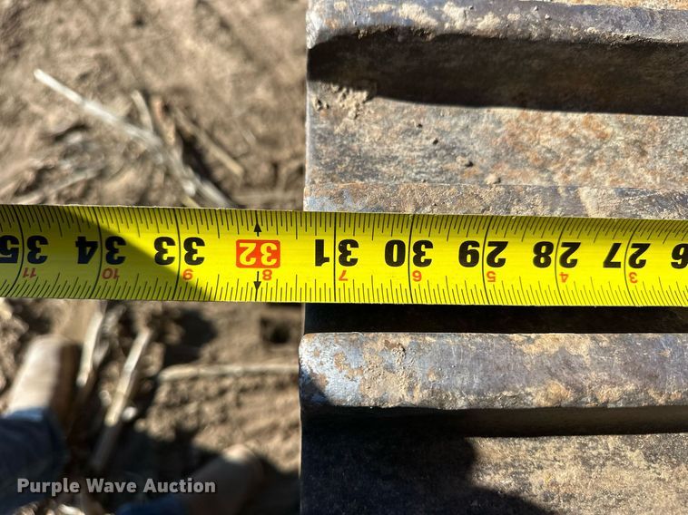 image for item ER8624 2011 Hyundai Robex 290LC-9 excavator