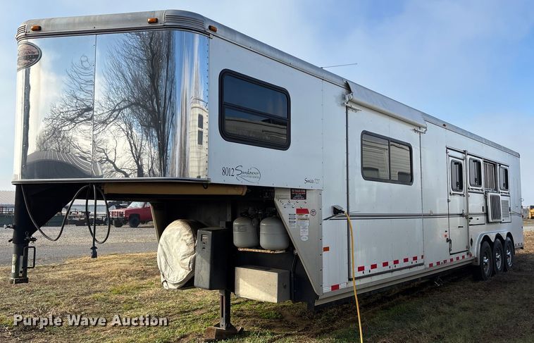 image for item OK9479 2007 Sundowner Sunlite 727 horse trailer