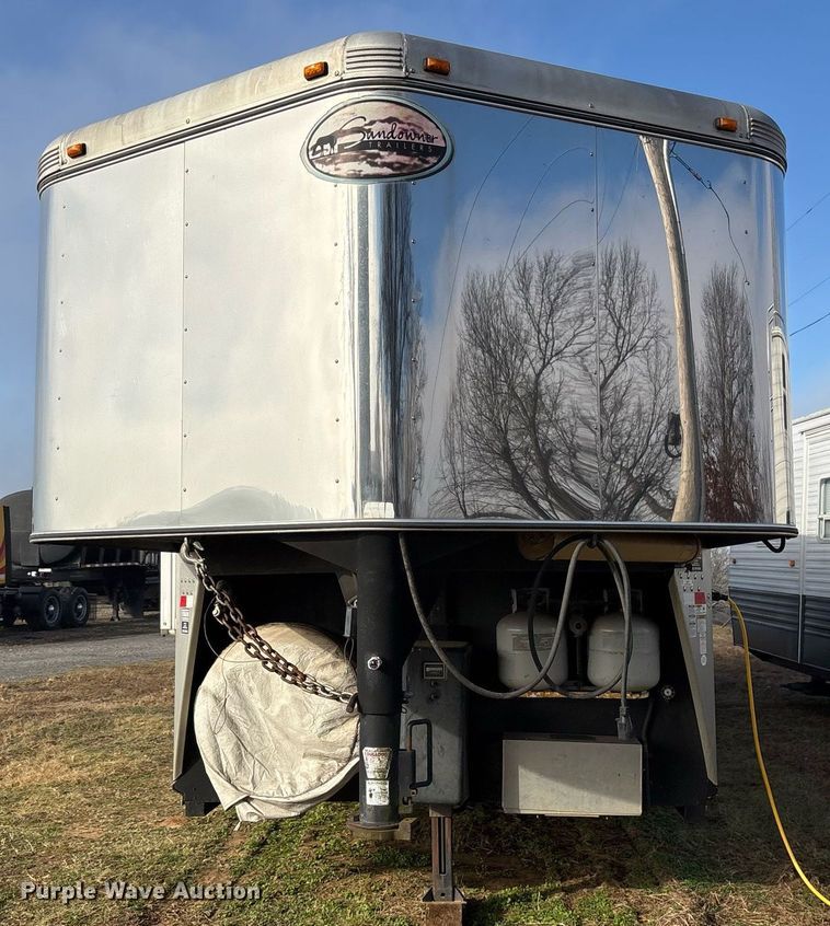 image for item OK9479 2007 Sundowner Sunlite 727 horse trailer