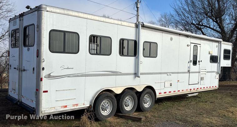 image for item OK9479 2007 Sundowner Sunlite 727 horse trailer