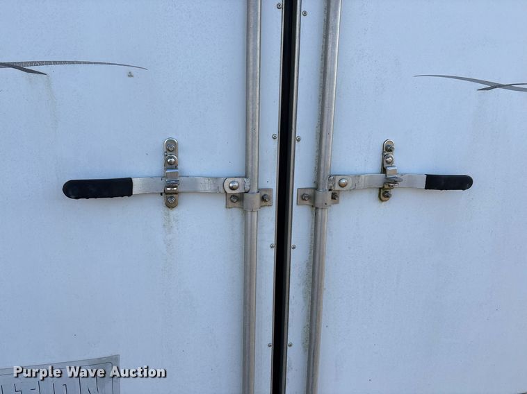 image for item OK9479 2007 Sundowner Sunlite 727 horse trailer