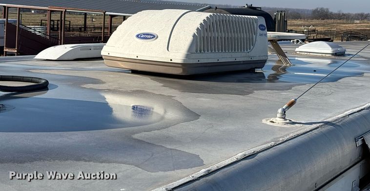 image for item OK9479 2007 Sundowner Sunlite 727 horse trailer