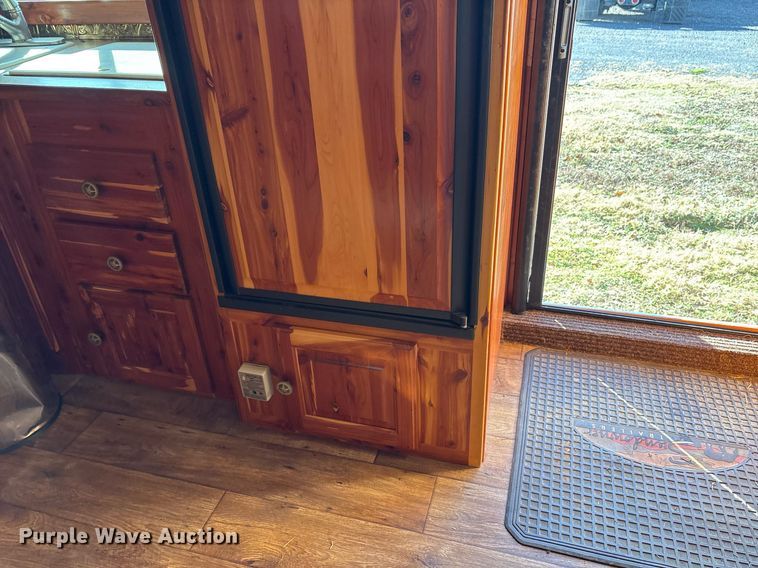 image for item OK9479 2007 Sundowner Sunlite 727 horse trailer