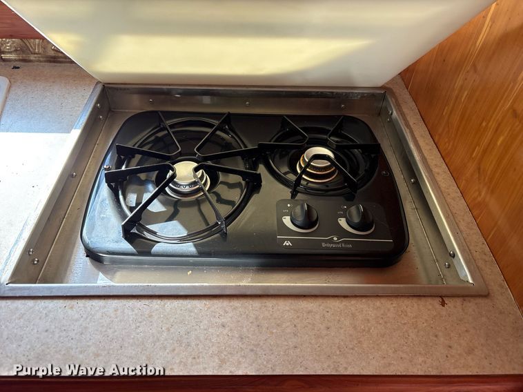 image for item OK9479 2007 Sundowner Sunlite 727 horse trailer