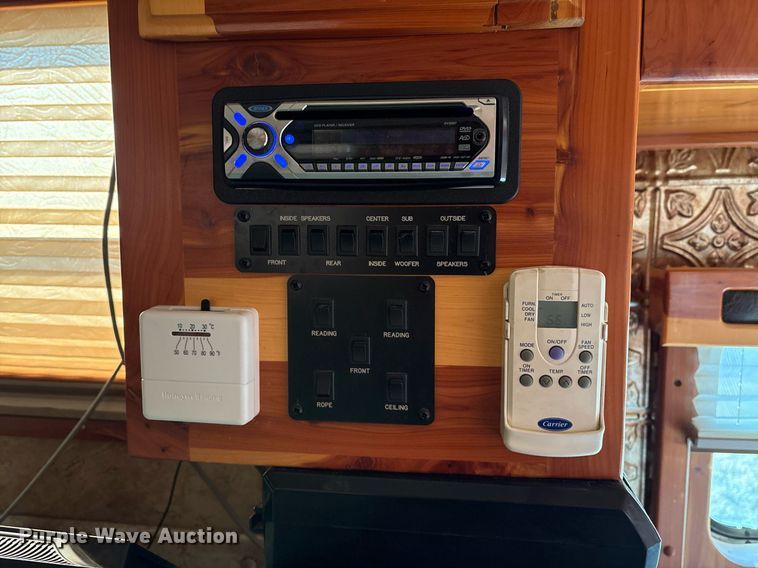 image for item OK9479 2007 Sundowner Sunlite 727 horse trailer