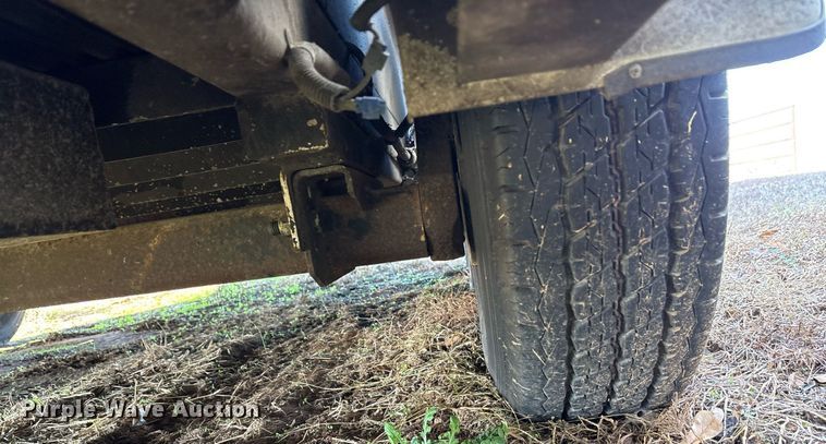 image for item OK9479 2007 Sundowner Sunlite 727 horse trailer