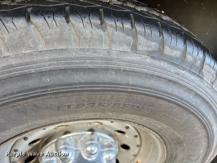 image for item OK9479 2007 Sundowner Sunlite 727 horse trailer