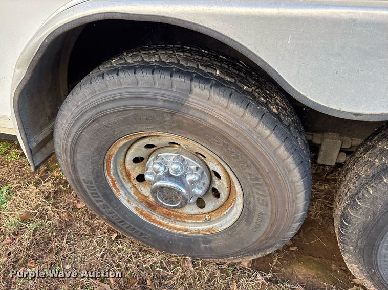 image for item OK9479 2007 Sundowner Sunlite 727 horse trailer