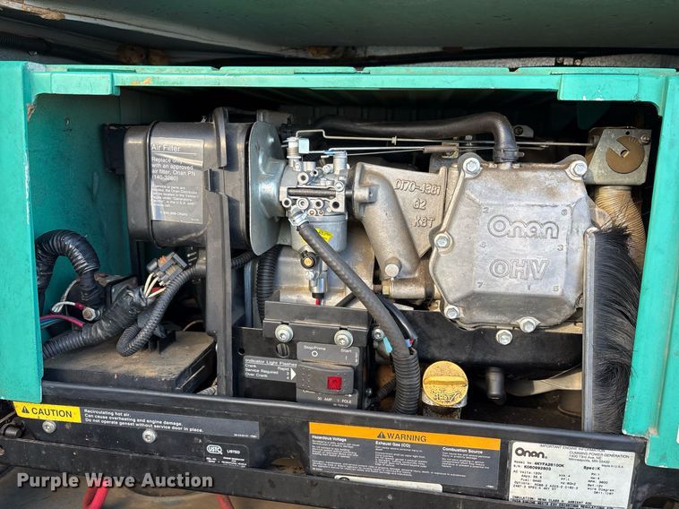 image for item OK9479 2007 Sundowner Sunlite 727 horse trailer