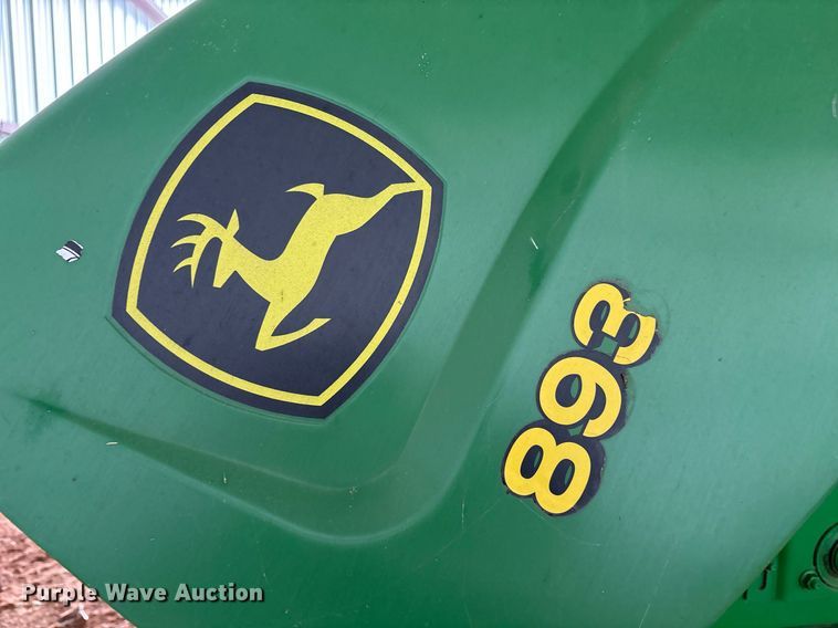 image for item OK9481 2005 John Deere 893 corn head