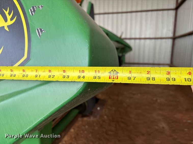 image for item OK9481 2005 John Deere 893 corn head