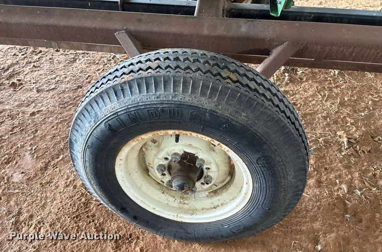 image for item OK9481 2005 John Deere 893 corn head