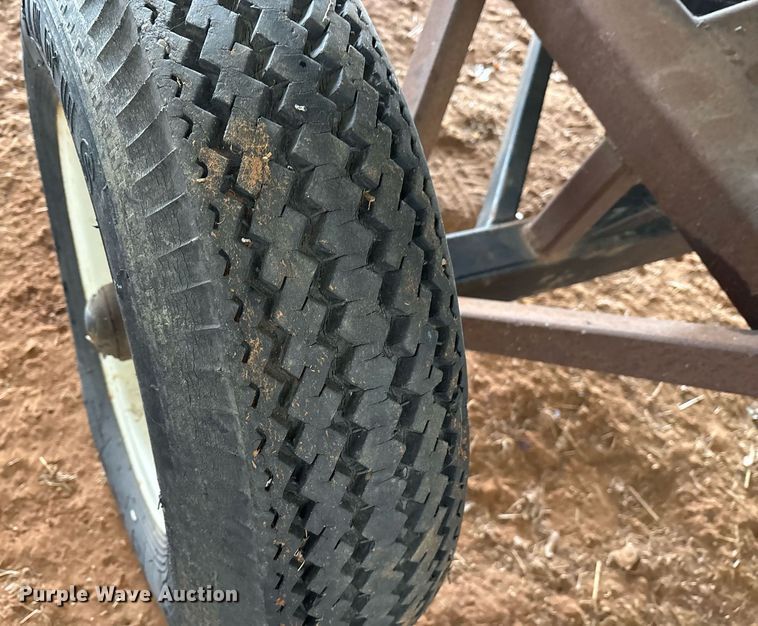 image for item OK9481 2005 John Deere 893 corn head