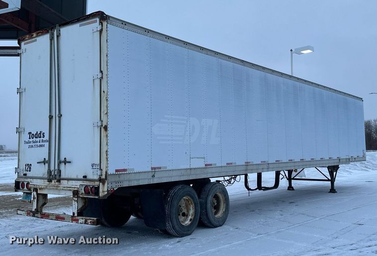 image for item DN0939 2002 Stoughton  AVW-535T-S-C-AR dry van trailer