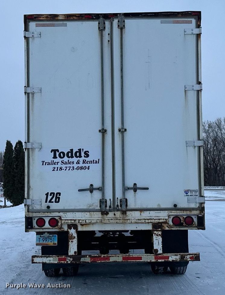 image for item DN0939 2002 Stoughton  AVW-535T-S-C-AR dry van trailer