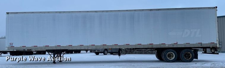 image for item DN0939 2002 Stoughton  AVW-535T-S-C-AR dry van trailer