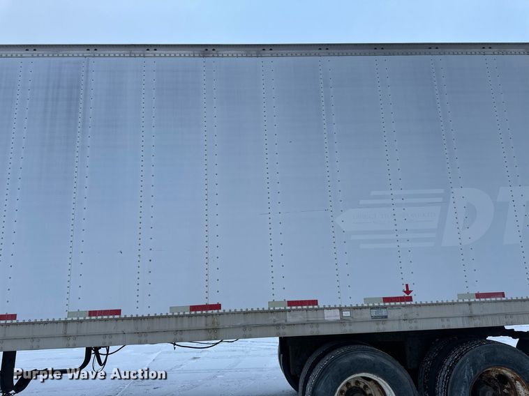 image for item DN0939 2002 Stoughton  AVW-535T-S-C-AR dry van trailer