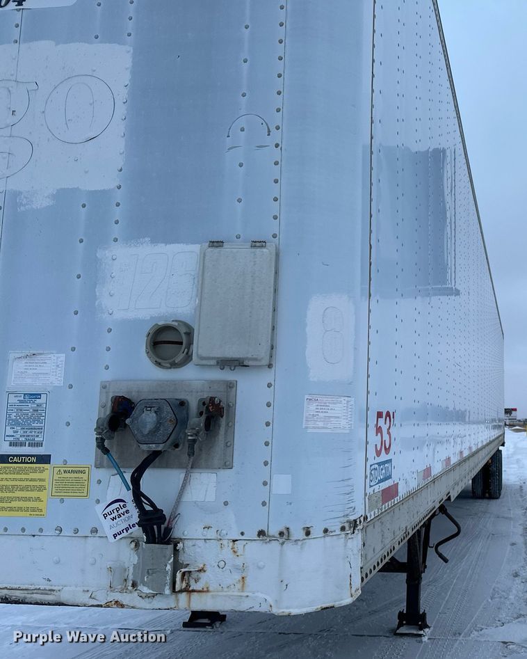 image for item DN0939 2002 Stoughton  AVW-535T-S-C-AR dry van trailer