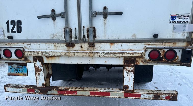 image for item DN0939 2002 Stoughton  AVW-535T-S-C-AR dry van trailer