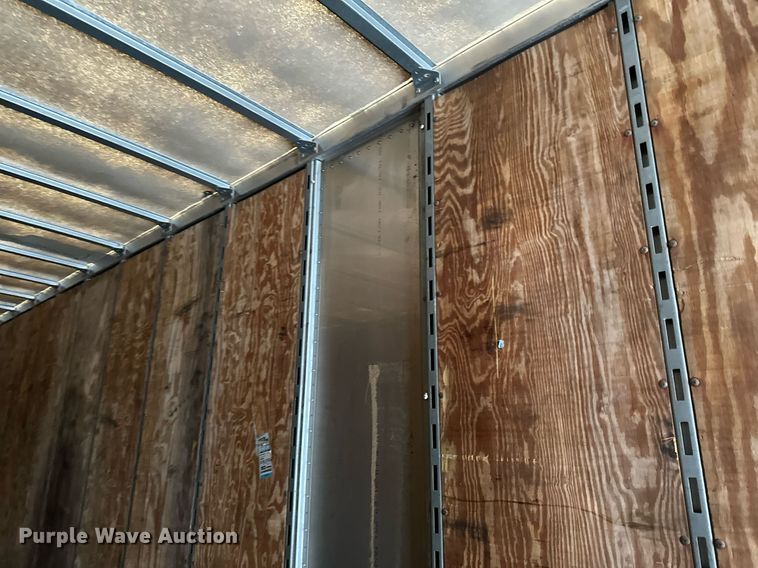 image for item DN0939 2002 Stoughton  AVW-535T-S-C-AR dry van trailer