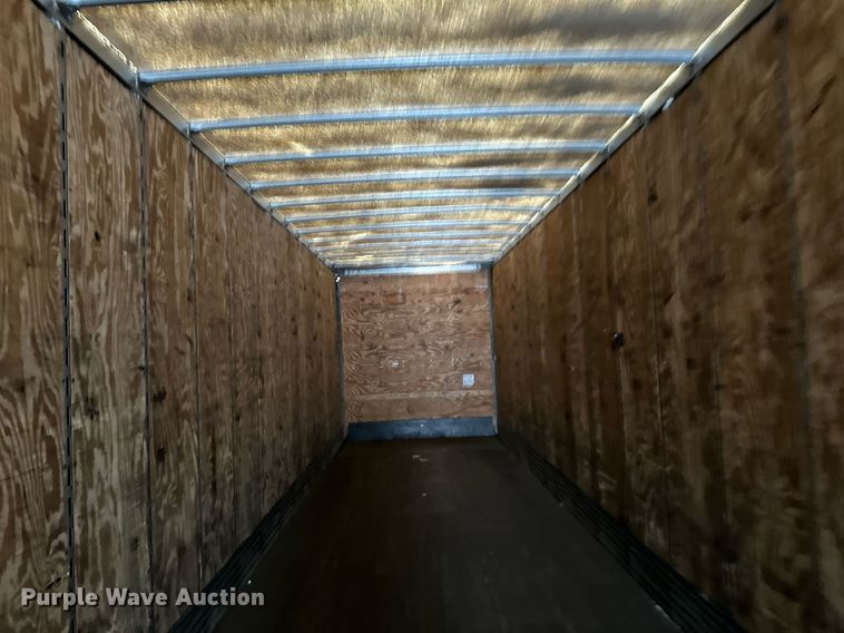 image for item DN0939 2002 Stoughton  AVW-535T-S-C-AR dry van trailer