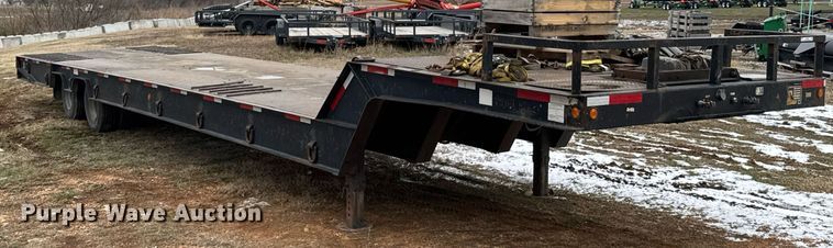 image for item DO0226 1985 Trail King 1965-1350 hydraulic tail equipment trailer