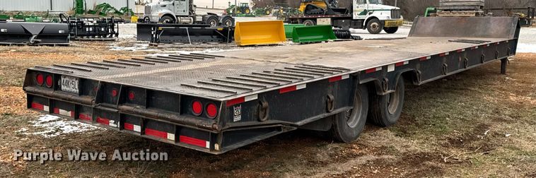 image for item DO0226 1985 Trail King 1965-1350 hydraulic tail equipment trailer