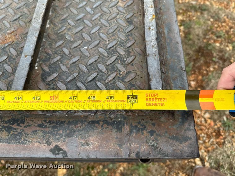 image for item DO0226 1985 Trail King 1965-1350 hydraulic tail equipment trailer