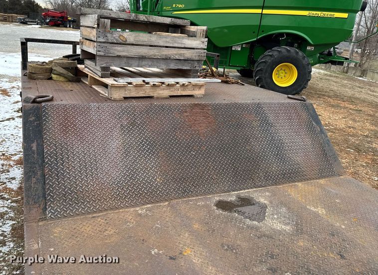 image for item DO0226 1985 Trail King 1965-1350 hydraulic tail equipment trailer