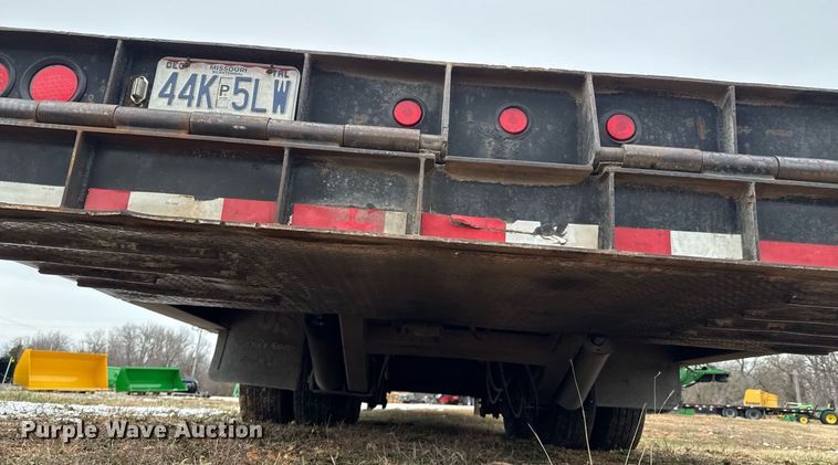 image for item DO0226 1985 Trail King 1965-1350 hydraulic tail equipment trailer