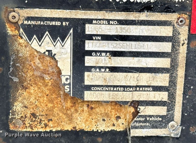 image for item DO0226 1985 Trail King 1965-1350 hydraulic tail equipment trailer