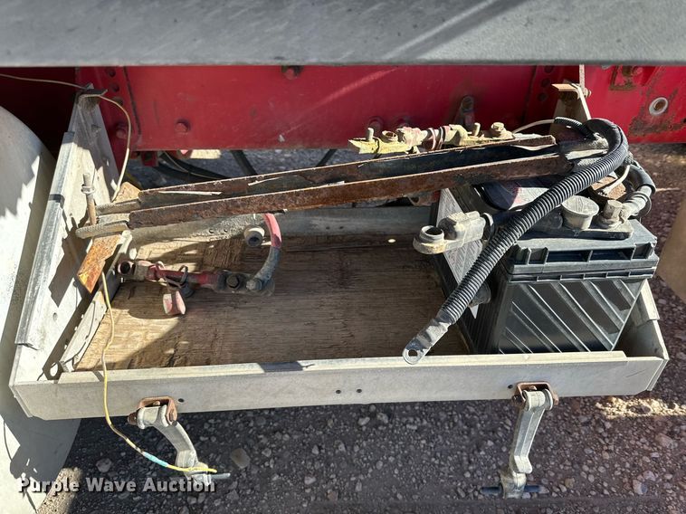 image for item DP6093 1998 Freightliner FLC112 semi truck