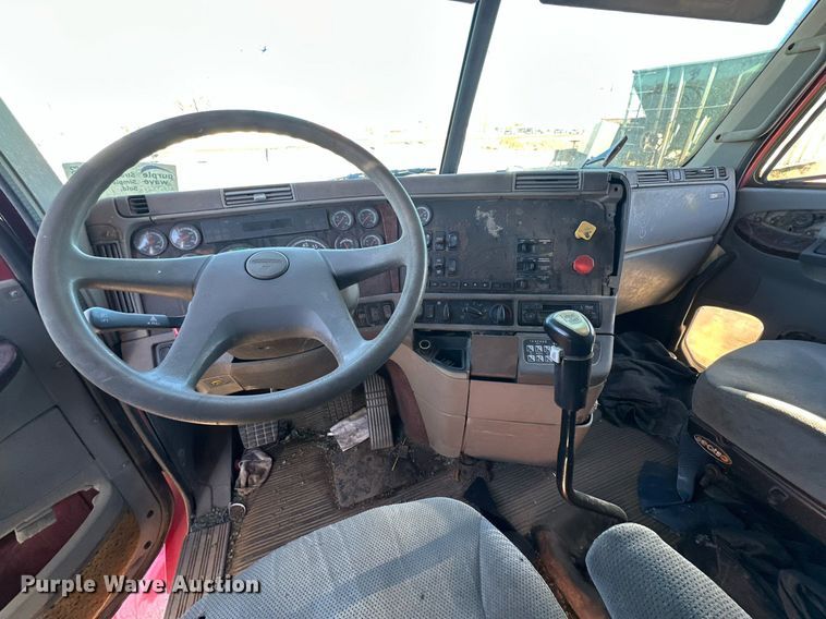 image for item DP6093 1998 Freightliner FLC112 semi truck