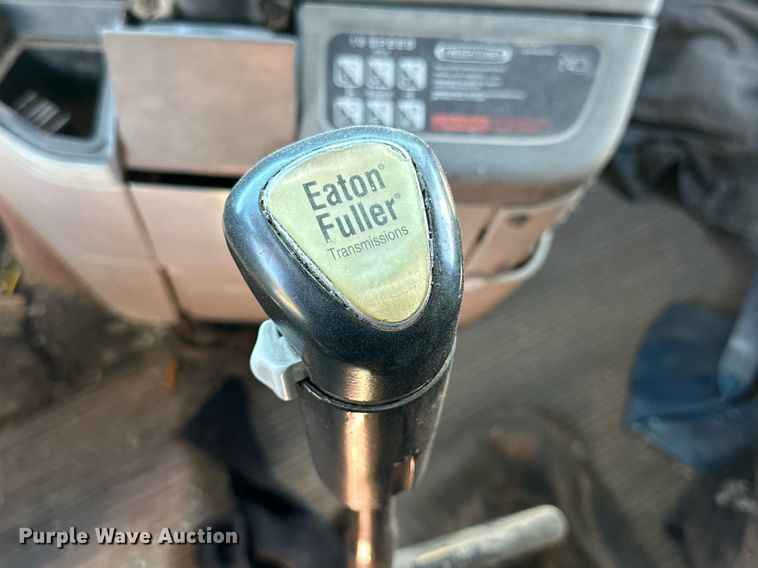 image for item DP6093 1998 Freightliner FLC112 semi truck