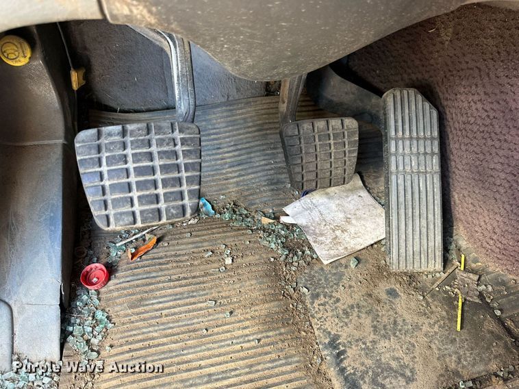 image for item DP6093 1998 Freightliner FLC112 semi truck