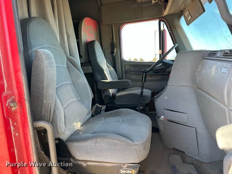 image for item DP6093 1998 Freightliner FLC112 semi truck