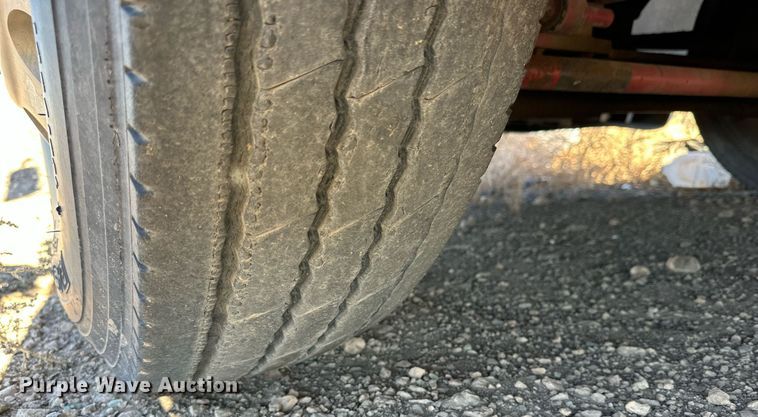 image for item DP6093 1998 Freightliner FLC112 semi truck