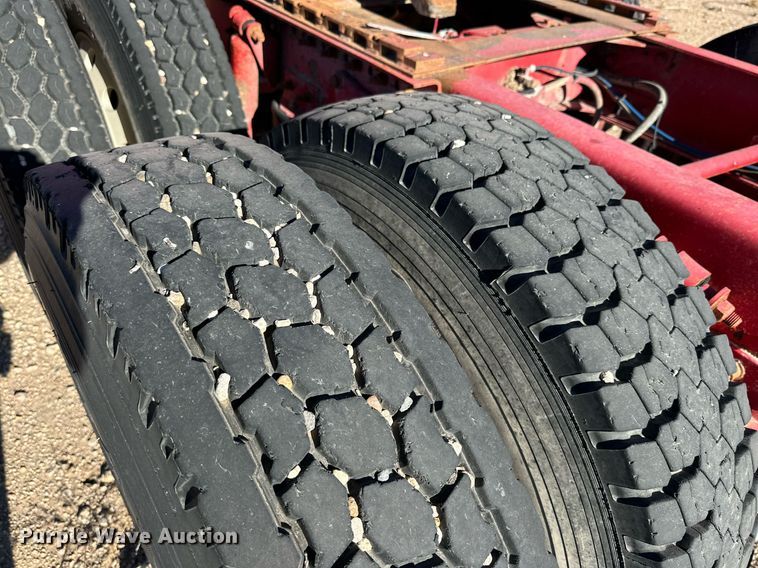 image for item DP6093 1998 Freightliner FLC112 semi truck