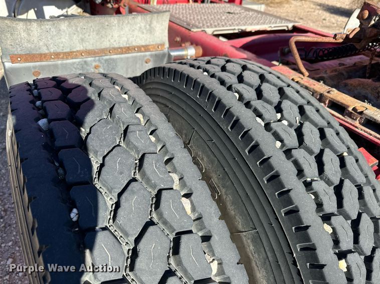 image for item DP6093 1998 Freightliner FLC112 semi truck