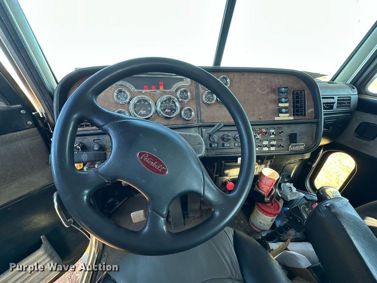 image for item DP6097 2003 Peterbilt 378 semi truck