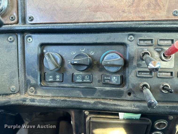 image for item DP6097 2003 Peterbilt 378 semi truck