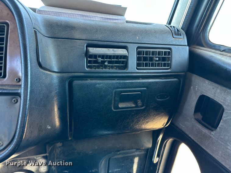 image for item DP6097 2003 Peterbilt 378 semi truck